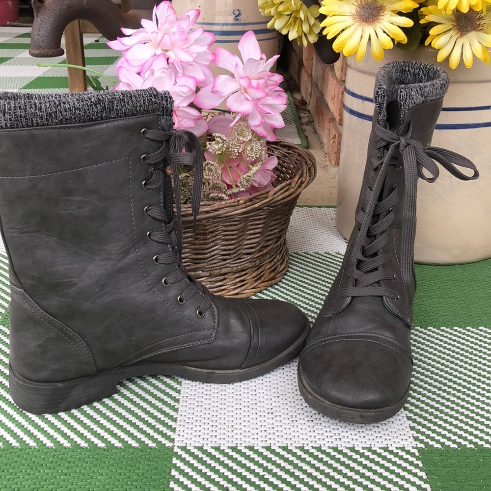 Rue 21 etc gray leatherette lace up combat boots